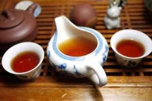 长期喝红茶对身体有什么好处（长期喝红茶对身体有什么好处和坏处）