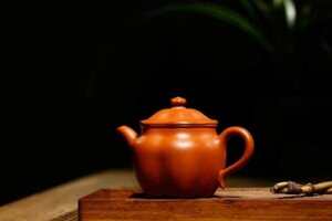 泡茶用瓷器好还是紫砂好（陶瓷壶和紫砂壶哪个泡茶好）