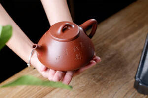 完茶的紫砂壶，正确的处理方法在这里！
