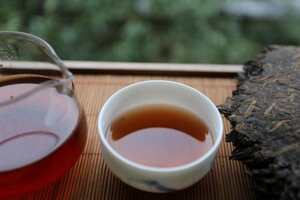 普洱熟茶的功效与禁忌（普洱生茶和熟茶的区别及功效禁忌）