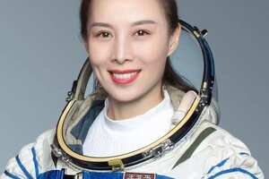 王亚平将成中国首位出舱女航天员，山东姑娘王亚平将出征！