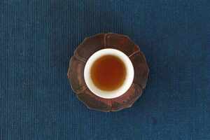 茶叶中的咖啡碱含量高吗（咖啡酸的功效与作用）