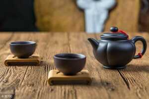 茶具是紫砂的好还是陶瓷的好？紫砂与陶瓷茶具各自的特点介绍