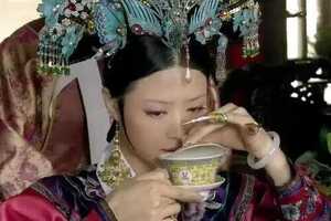 古代人喝茶为什么要用盖子轻轻的拨（拨盖动作的说法）