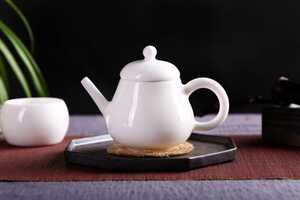 瓷茶壶如何开壶？3种常见茶器开壶与养护方法