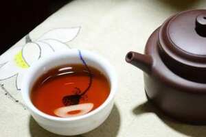 紫砂壶该如何清洗养壶要用茶叶浸泡吗