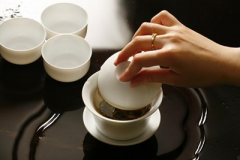 凤凰单丛茶怎么泡？学会这三大泡法，保证茶味醇厚浓郁！
