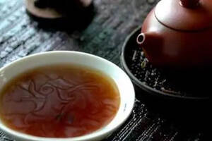 茶汤上飘着的一层油是什么？