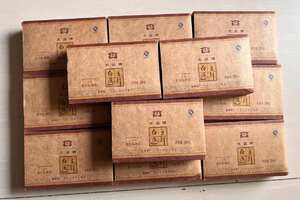 2007年半斤金针白莲熟普洱茶砖，大益牌，中国西双