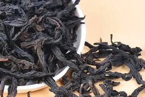 岩茶的香气为什么会比其他的更丰富？