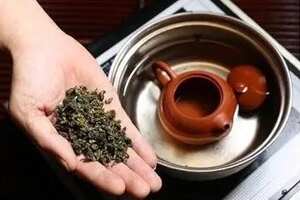 紫砂壶开壶放茶叶时用取出豆腐吗