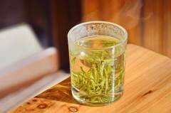 龙井茶喝多了对身体有害吗（女生每天喝绿茶的危害