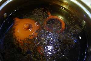 把紫砂壶泡在茶叶水中能起到养壶吗