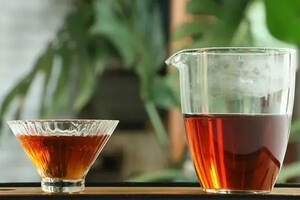 普洱熟茶的堆味、仓味、陈味是一回事吗？如何区分？
