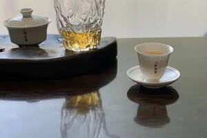 泡茶工具那么多，玻璃杯、盖碗、茶壶，谁才是茶桌上的百搭茶具？