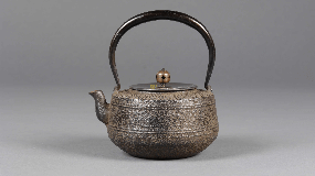 生铁茶壶