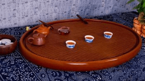 乌金石茶盘和电木茶盘对比
