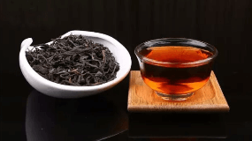 藏红花喝普洱茶