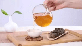 酸性体质的人可多饮用发酵茶
