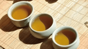 小布镇的制茶过程