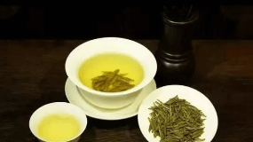 绿茶的特性及功效（绿茶的特性及功效有哪些?）