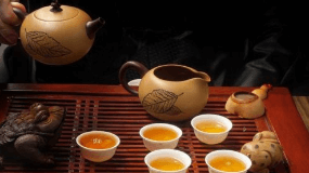 浅谈潮汕人喝茶的礼俗与功能