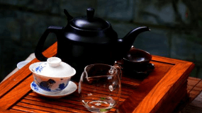 2004年中茶牌红印圆茶