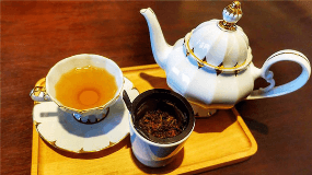 滇红茶汤图片