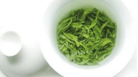 喝绿茶与尿酸高会有关系吗？（喝绿茶与尿酸高会有关系吗）