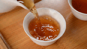选购乌龙茶技巧，色香味形辨真假