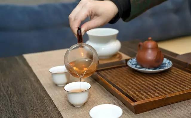 读懂这16个关于中国茶礼仪的细节，让你在茶席上不再失礼！