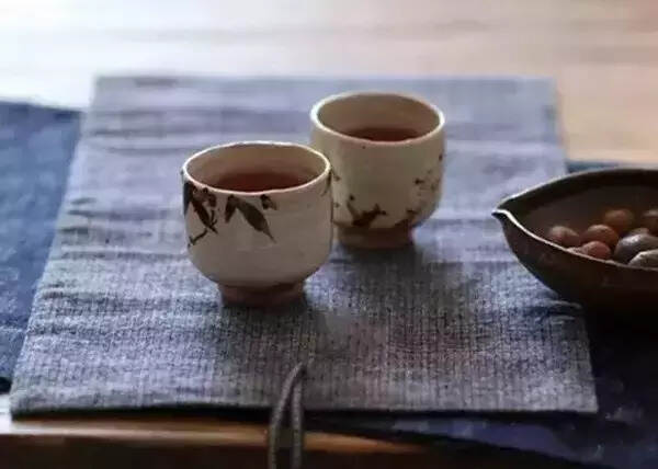 茶更像生活，写着不同的人生