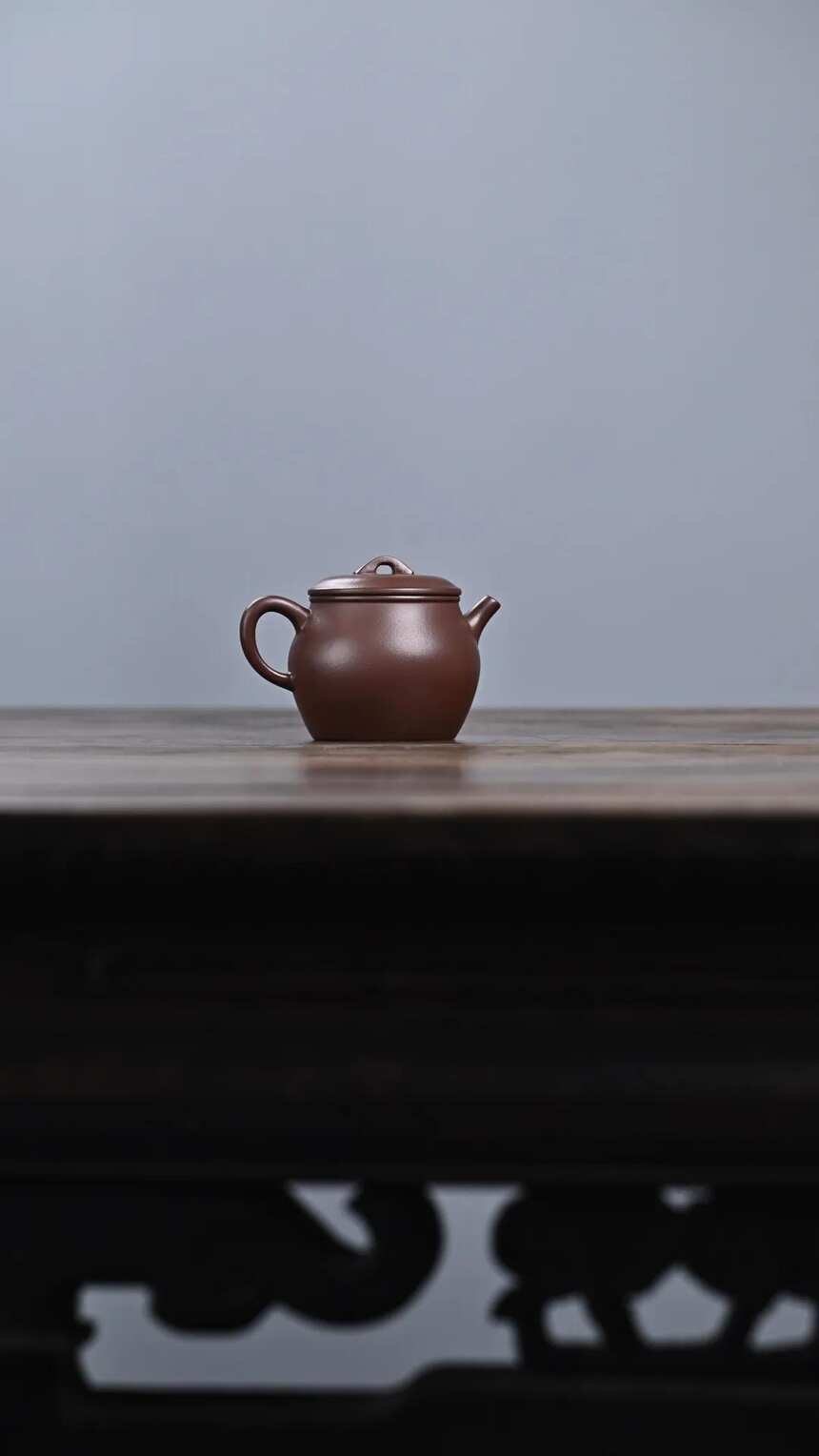 宜兴紫砂壶原产地价格图片鉴赏茶具自用大师瓦当老紫泥徐莹