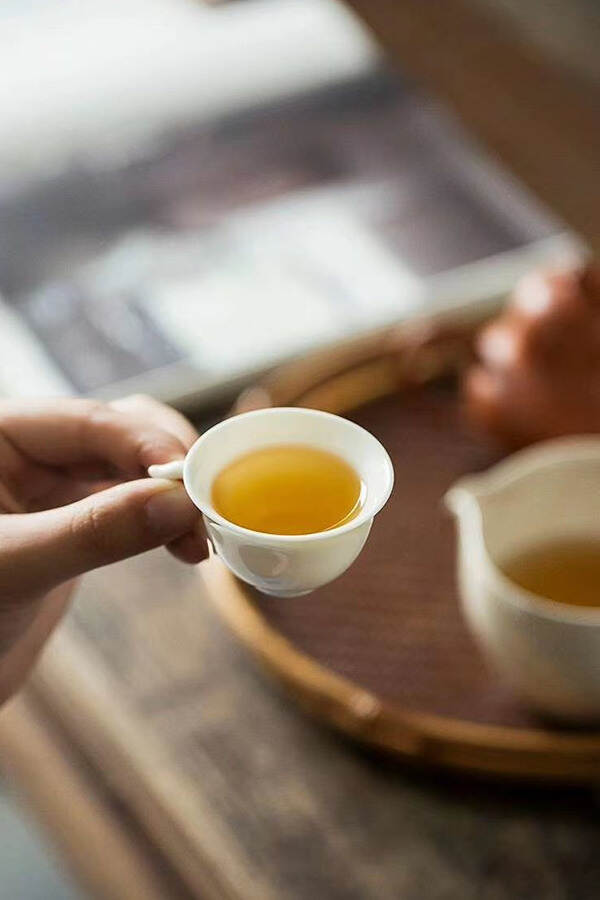 佳逸茶具 | 为什么茶会有水味？