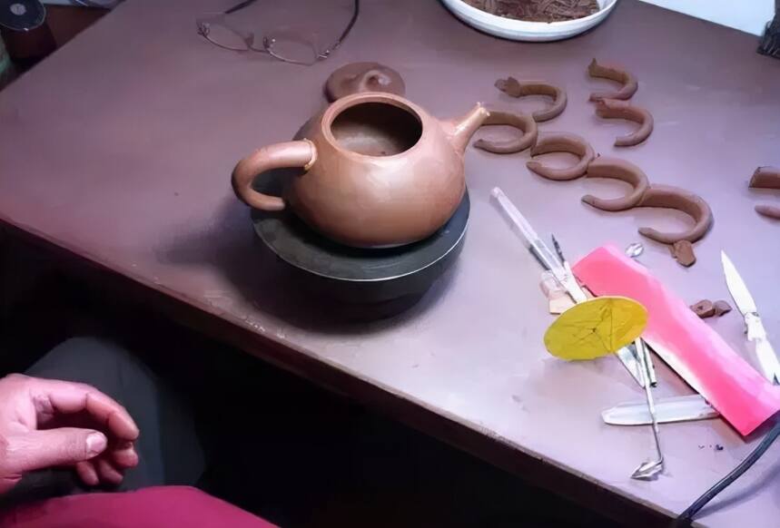 做好一把传统工艺紫砂壶必须经过的20道工序