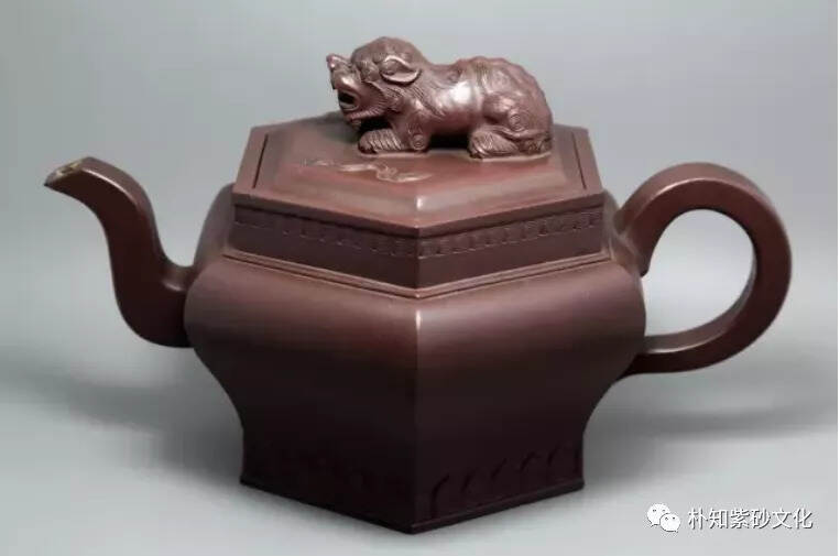 外来文化的中国情结，狮球壶——江案卿