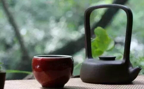 茶更像生活，写着不同的人生