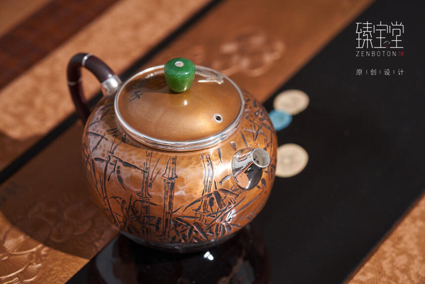 富丽奢美的茶壶，和清新雅致的茶壶，你更喜欢哪款？