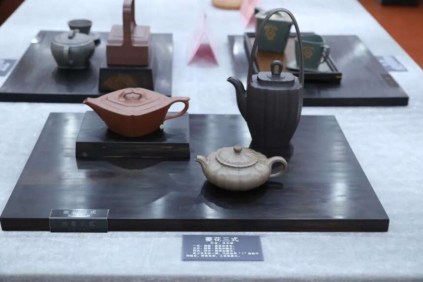第八届中国工艺美术大师评选推荐工作在江苏省宜兴紫砂工艺厂开展