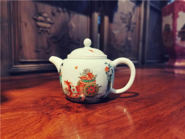 佳逸茶具 | 陶瓷釉下、釉中、釉上的区别