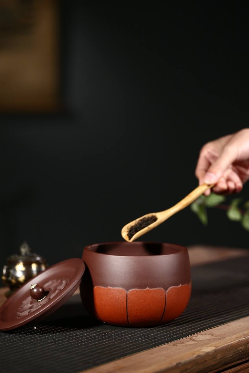 禅莲——原矿紫泥与清水泥全手工精制茶叶罐