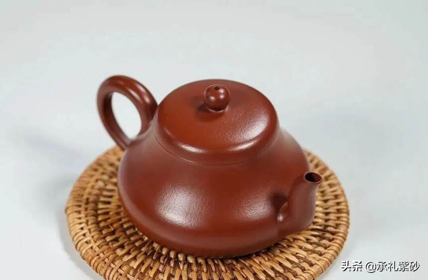 紫砂壶：如果你是一位爱茶客，那么，一定要拥有一把朱泥壶