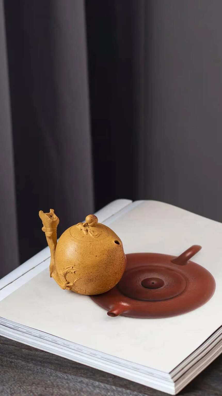 张琦，寿桃壶·全手工·180cc，宜兴原矿紫砂茶壶