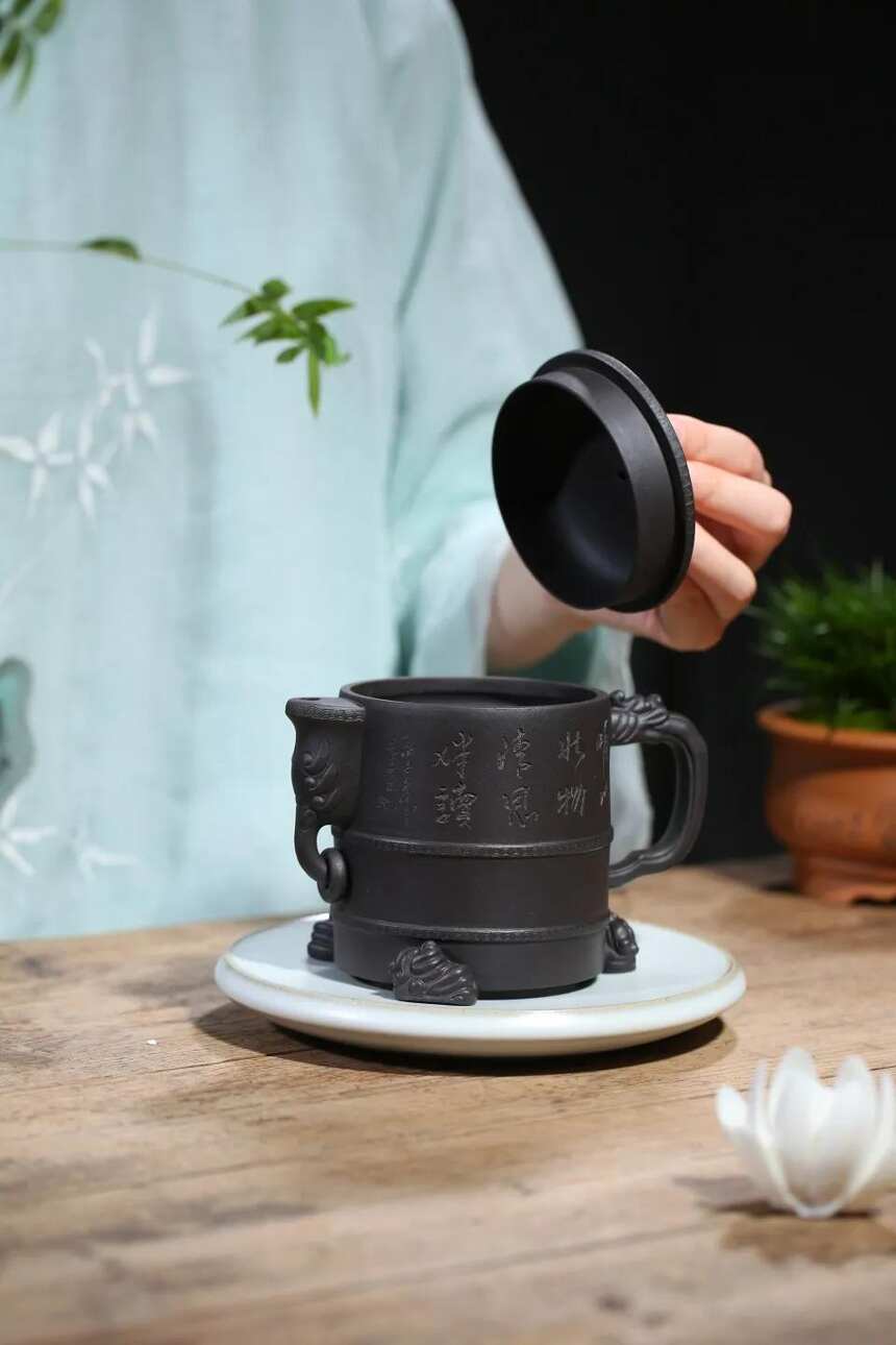 三足瑞兽·石黄·520cc，宜兴原矿紫砂茶壶