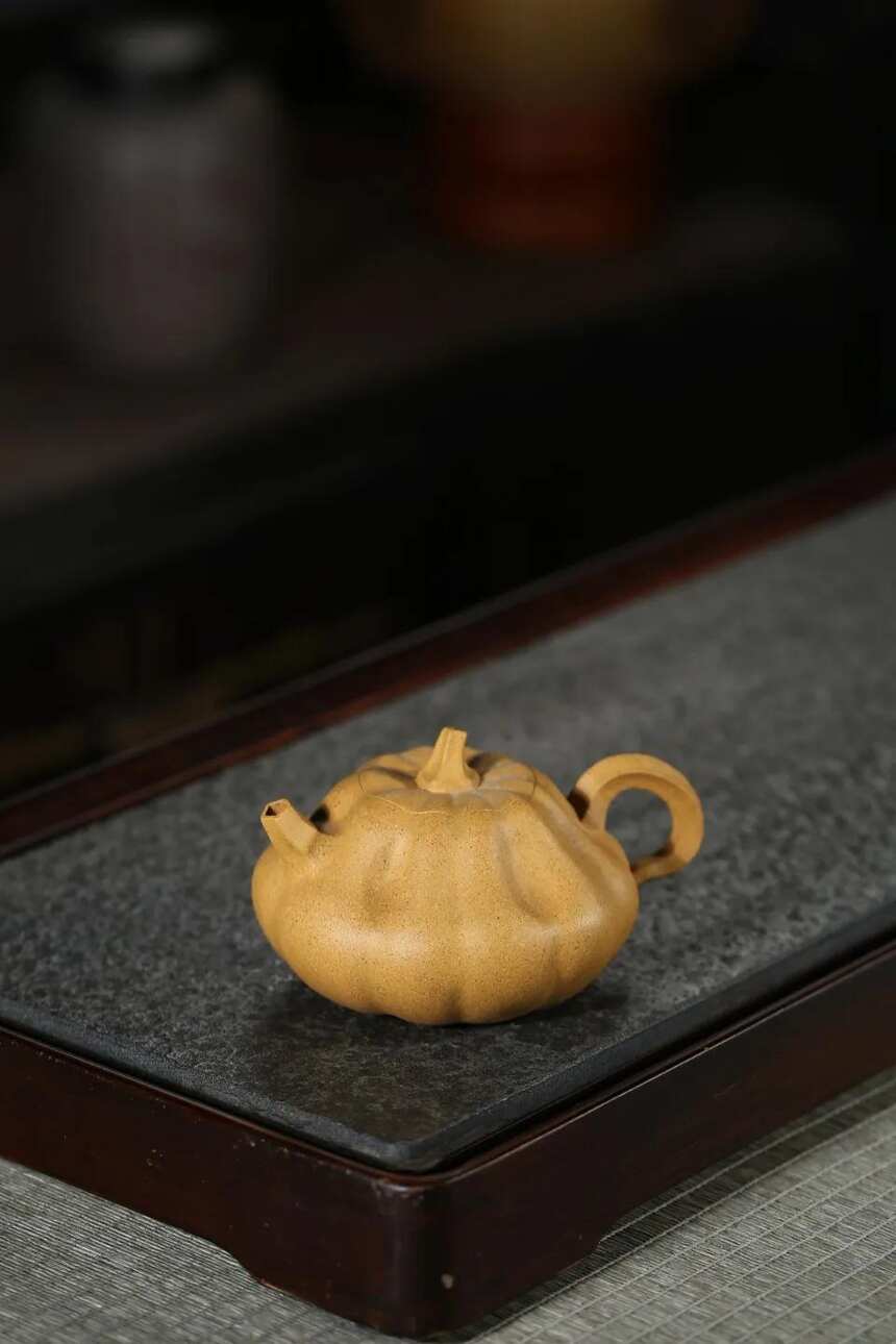 「小南瓜」李卢春（国工艺美术师）宜兴原矿紫砂茶壶