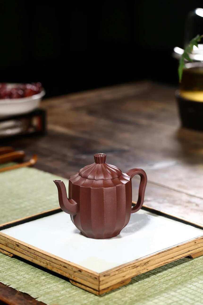 「菱花」许响新（国助理工艺美术师）宜兴原矿紫砂茶壶