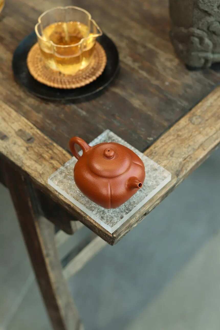 「井四方」潘国华 （国助理工艺美术师）宜兴原矿紫砂茶壶