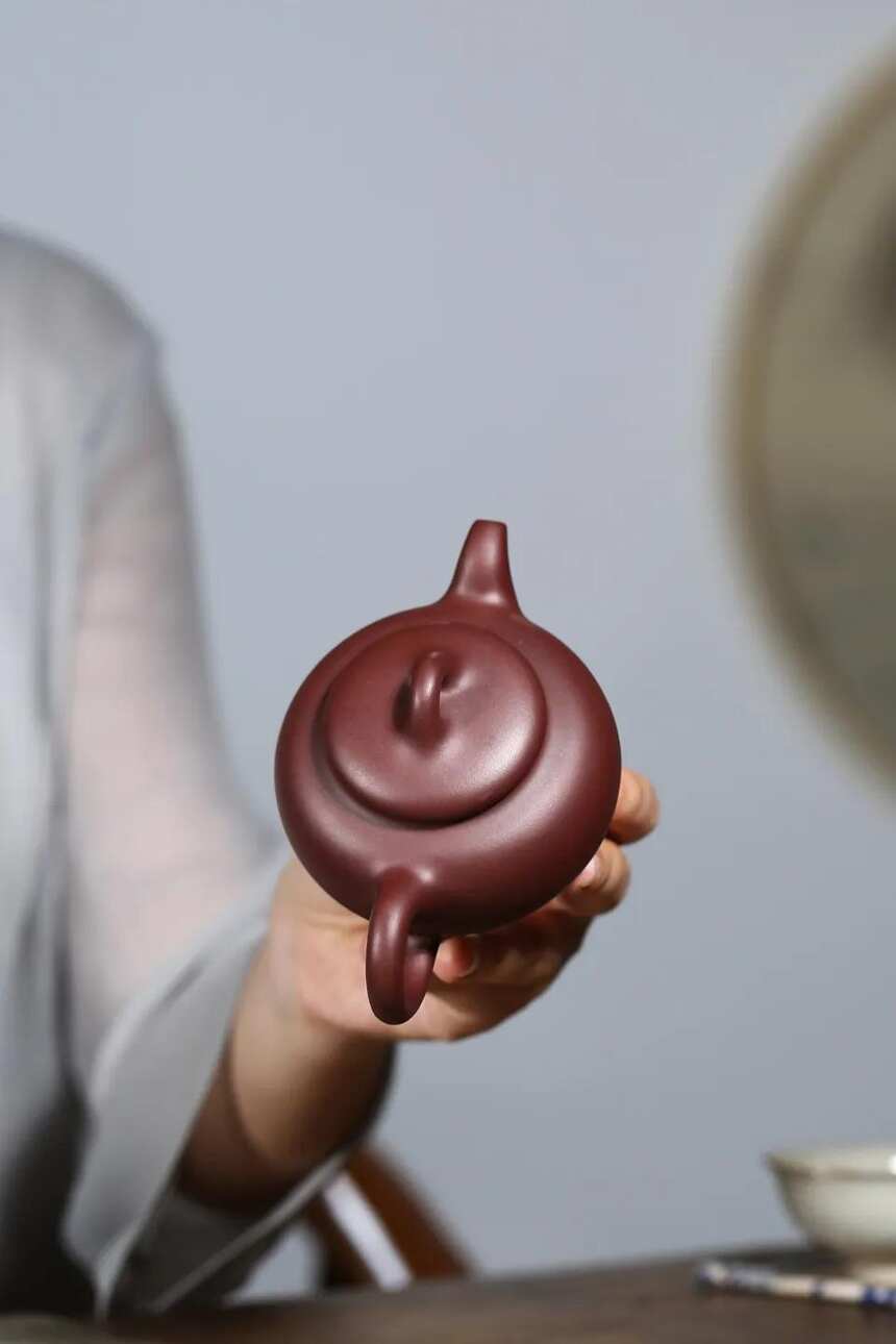 「三足传炉」范俊华 （国助理工艺美术师）宜兴原矿紫砂茶壶