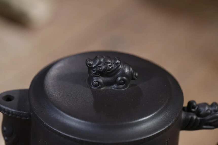 三足瑞兽·石黄·520cc，宜兴原矿紫砂茶壶