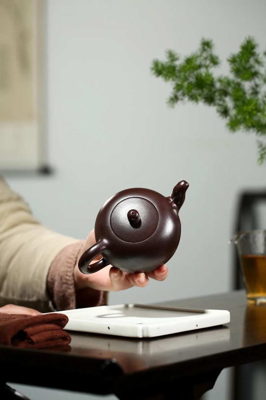 「一粒珠」刘彩萍（国工艺美术师）宜兴原矿紫砂茶壶